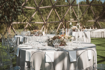 netradicine vieta vestuvems nuostabi moderni lietuvoje vilniuje dekoras vestuviu stalas Milda Kubiliene